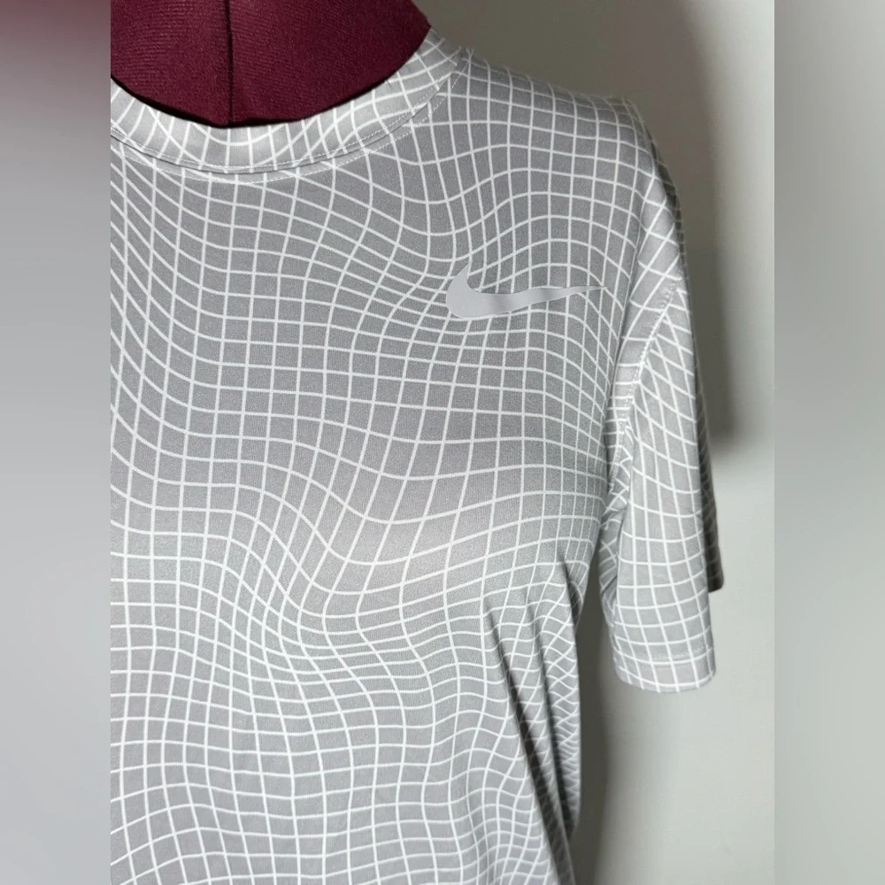 Nike White and Gray Grid T-Shirt